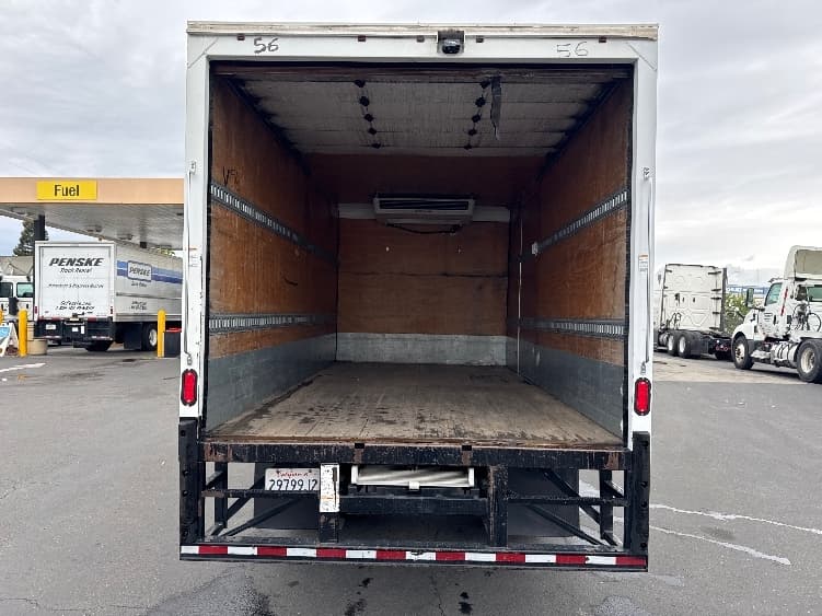 2019 Isuzu NRR in West Sacramento, CA — photo 8