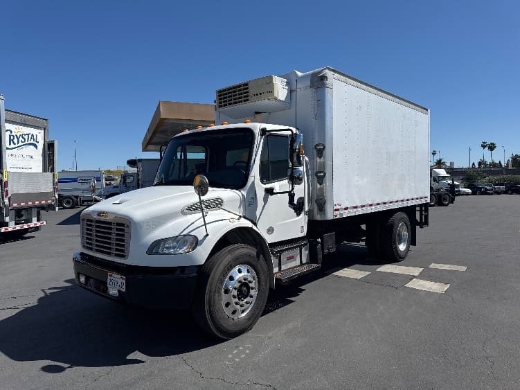 2019 Freightliner M2 106 in West Sacramento, CA — photo 3