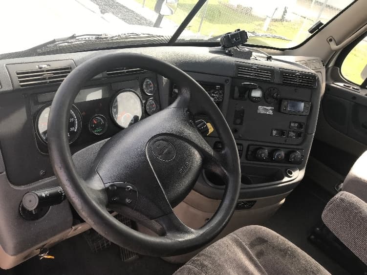 2019 Freightliner Cascadia in Katy, TX — photo 10