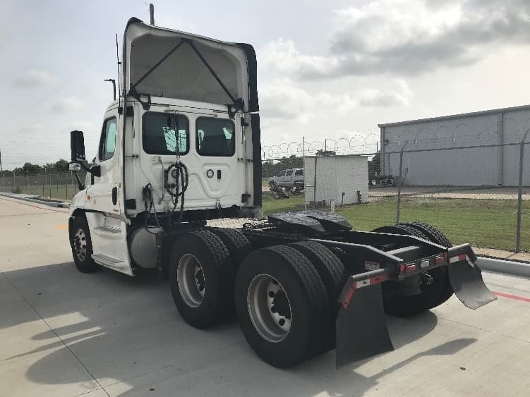 2019 Freightliner Cascadia in Katy, TX — photo 5