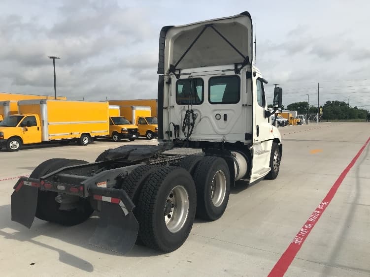 2019 Freightliner Cascadia in Katy, TX — photo 7