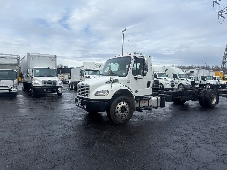 2019 Freightliner M2 106 in Greensboro, NC — photo 3