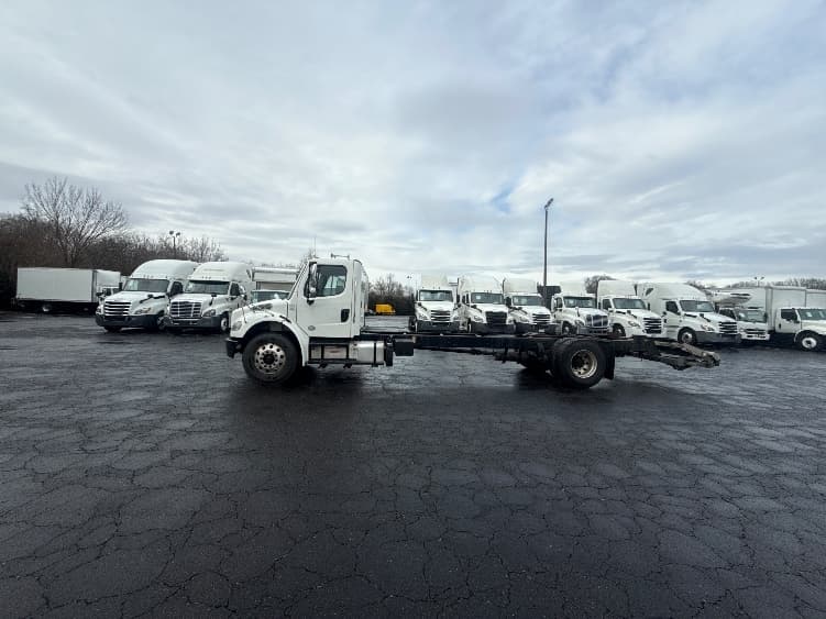 2019 Freightliner M2 106 in Greensboro, NC — photo 4
