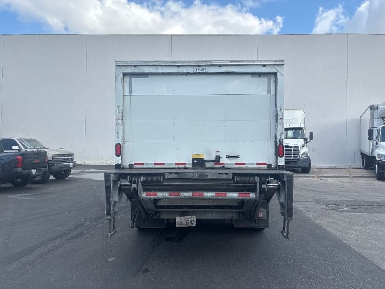 2019 Freightliner M2 106 in Torrance, CA — photo 7