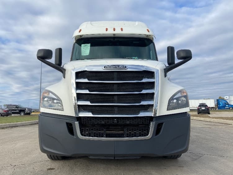 2019 Freightliner Cascadia in San Antonio, TX — photo 2