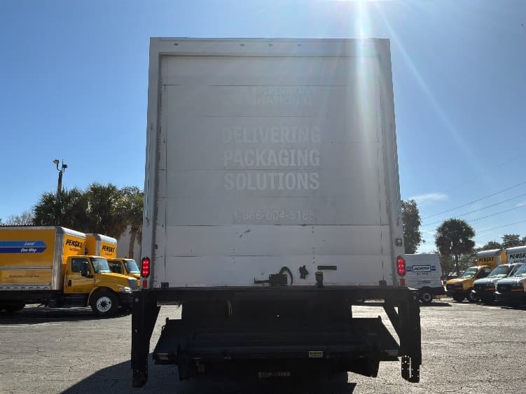 2019 International 4300 in Jacksonville, FL — photo 7