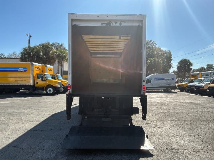 2019 International 4300 in Jacksonville, FL — photo 9