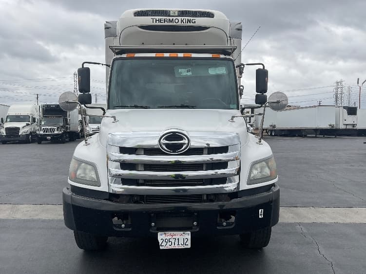 2019 Hino 338 in Torrance, CA — photo 2