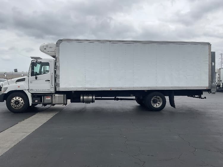 2019 Hino 338 in Torrance, CA — photo 4