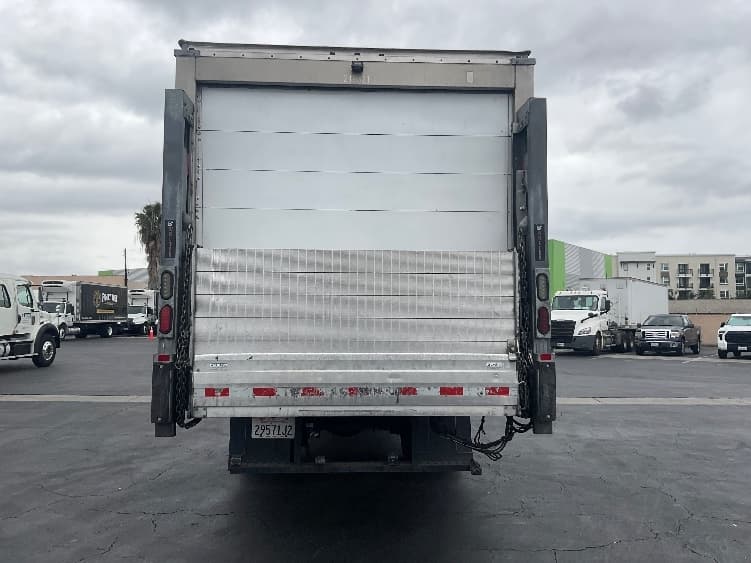 2019 Hino 338 in Torrance, CA — photo 7