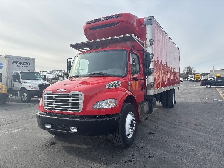 2019 Freightliner M2 106 in Columbus, OH — photo 3