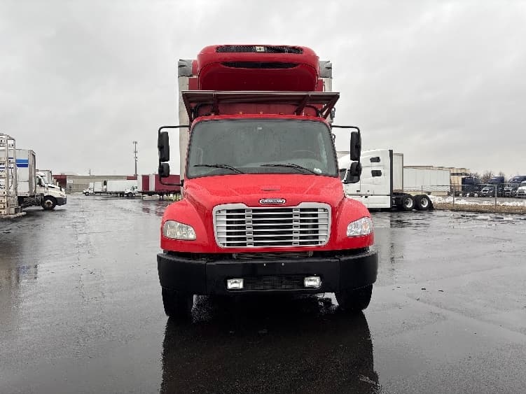 2019 Freightliner M2 106 in Columbus, OH — photo 2