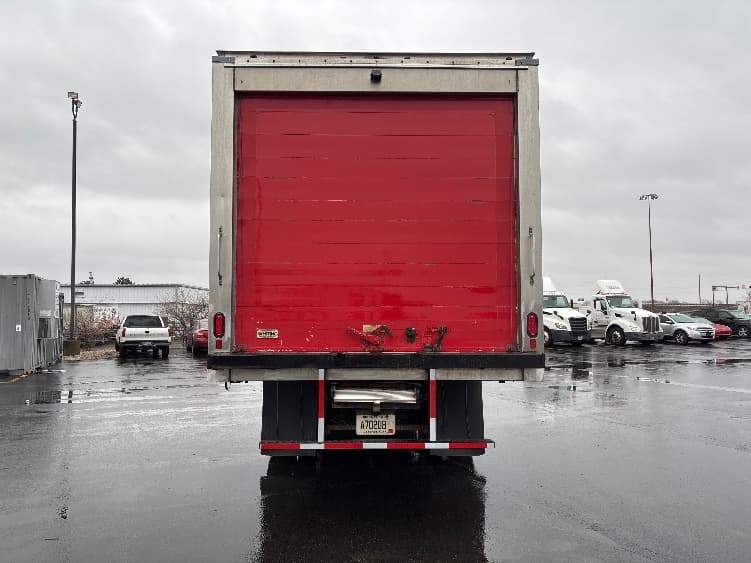 2019 Freightliner M2 106 in Columbus, OH — photo 7