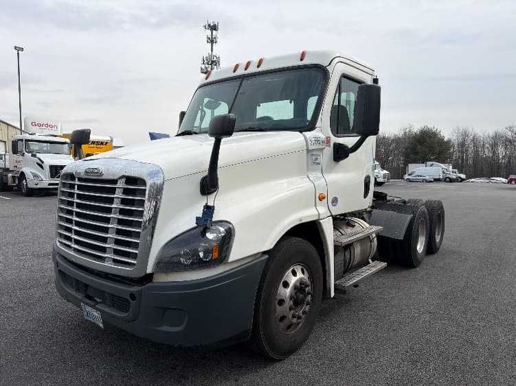 2019 Freightliner Cascadia in Belcamp, MD — photo 3