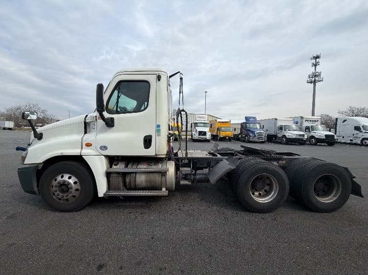 2019 Freightliner Cascadia in Belcamp, MD — photo 4