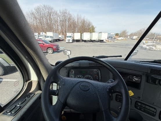 2019 Freightliner Cascadia in Capitol Heights, MD — photo 10