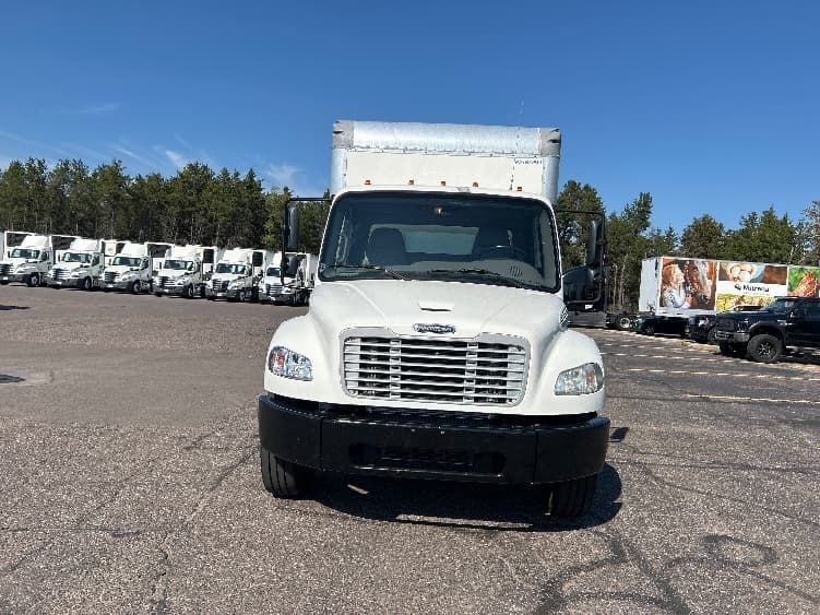 2019 Freightliner M2 106 in Brooklyn Park, MN — photo 2