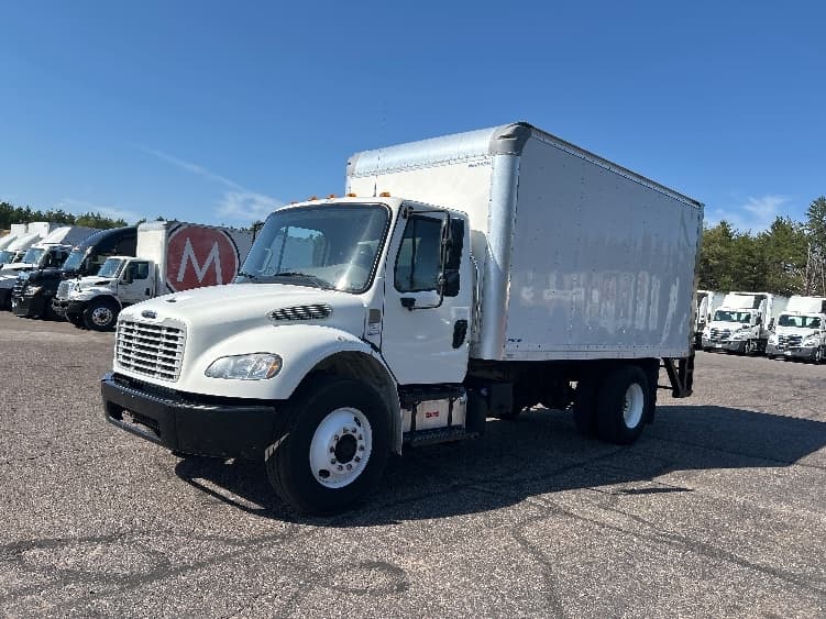 2019 Freightliner M2 106 in Brooklyn Park, MN — photo 3