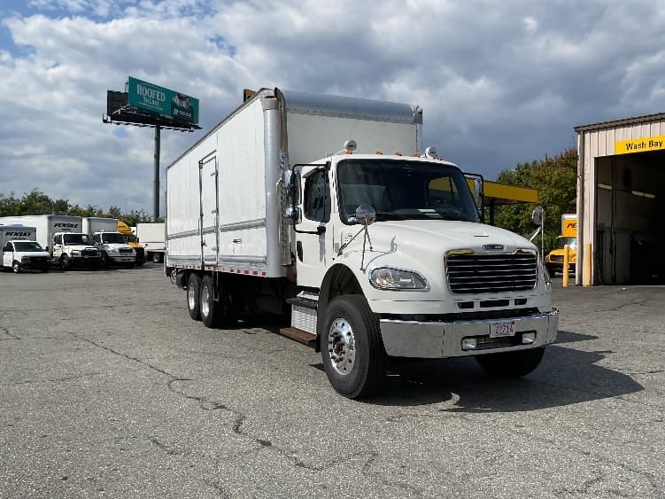 2019 Freightliner M2 106