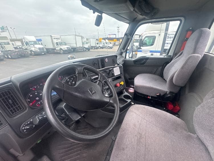 2019 International LT in Indianapolis, IN — photo 10