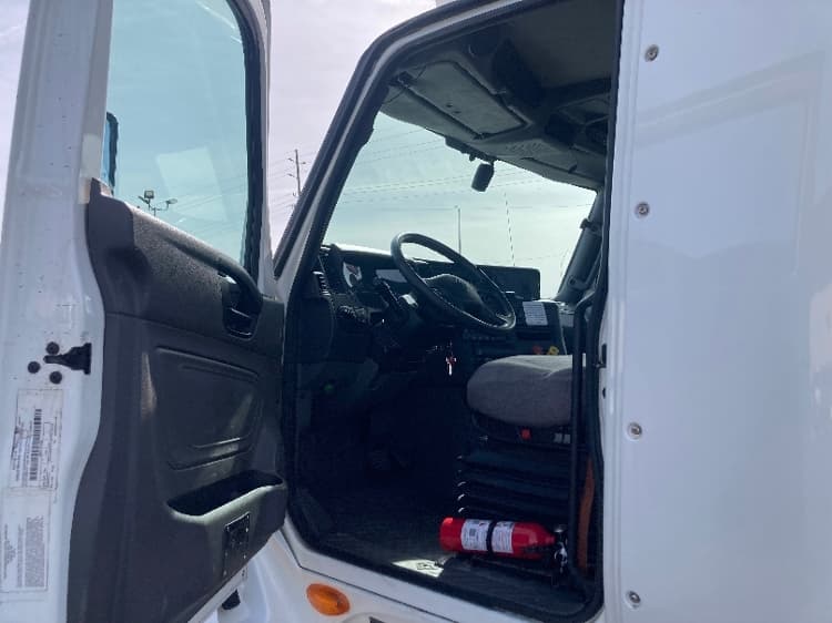 2019 International LT in Indianapolis, IN — photo 9