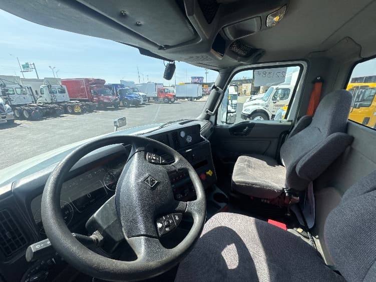 2019 International LT in Indianapolis, IN — photo 10