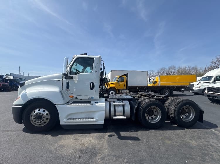 2019 International LT in Indianapolis, IN — photo 4