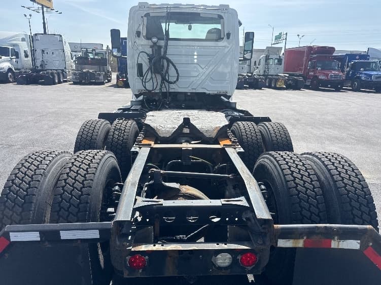 2019 International LT in Indianapolis, IN — photo 6