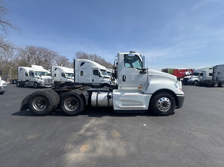 2019 International LT in Indianapolis, IN — photo 8