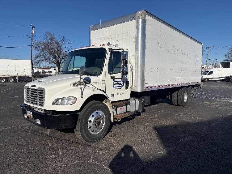 2019 Freightliner M2 106 in Baltimore, MD — photo 3