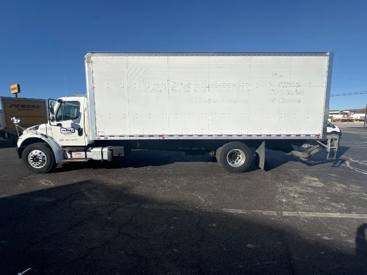2019 Freightliner M2 106 in Baltimore, MD — photo 4