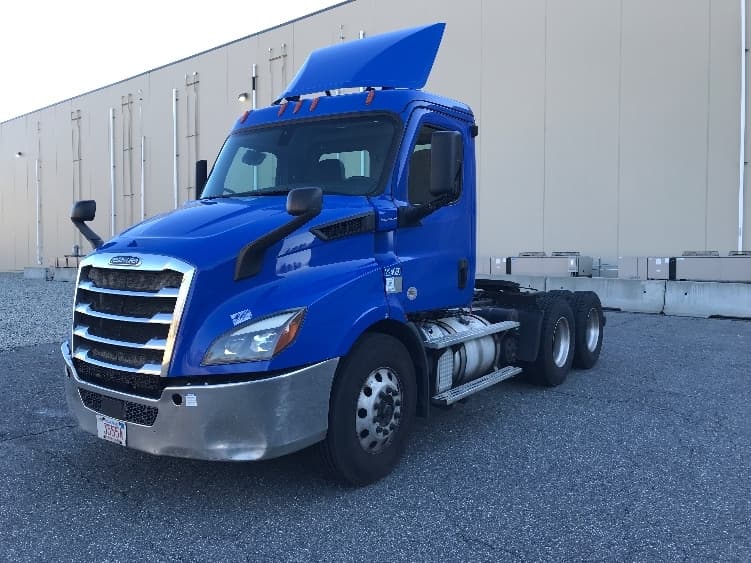 2019 Freightliner Cascadia in Auburn, MA — photo 3