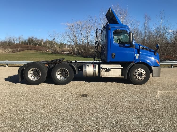 2019 Freightliner Cascadia in Auburn, MA — photo 8