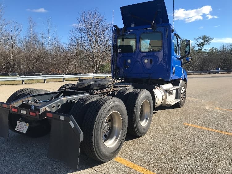 2019 Freightliner Cascadia in Auburn, MA — photo 7
