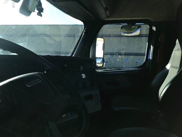 2019 Freightliner Cascadia in Auburn, MA — photo 10