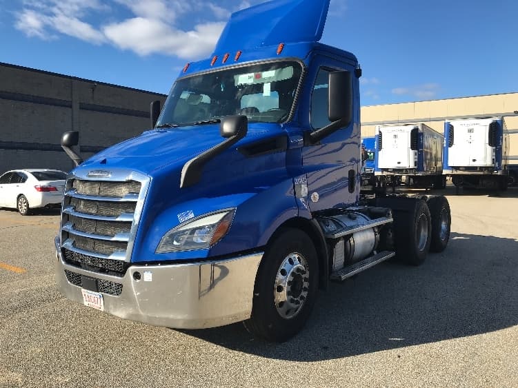 2019 Freightliner Cascadia in Auburn, MA — photo 3
