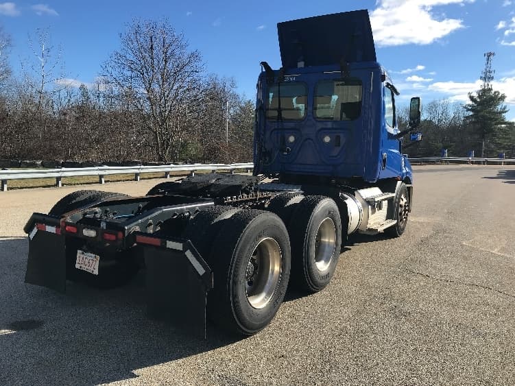 2019 Freightliner Cascadia in Auburn, MA — photo 7