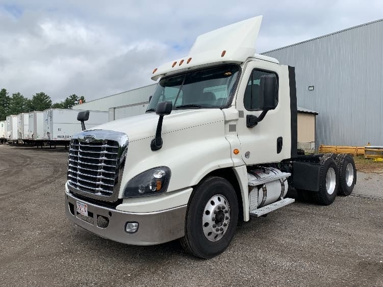 2019 Freightliner Cascadia in Franklin, MA — photo 3