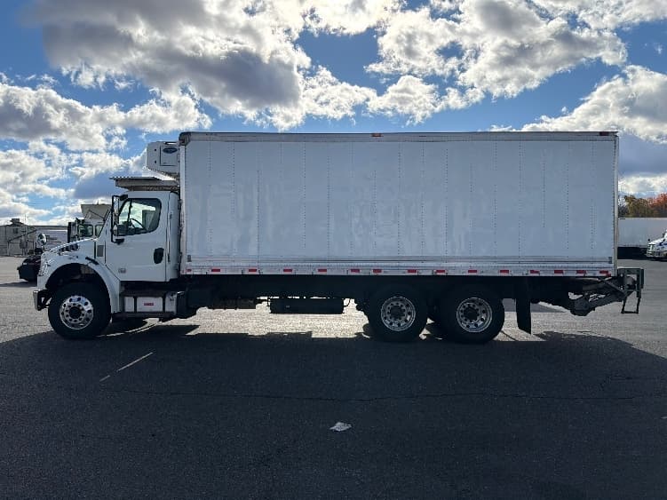 2019 Freightliner M2 106 in Chicopee, MA — photo 4