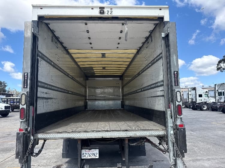 2019 Hino 338 in Torrance, CA — photo 8
