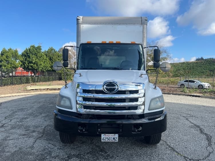 2019 Hino 338 in Torrance, CA — photo 2