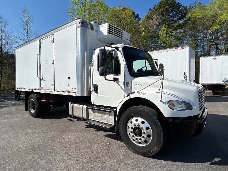 2019 Freightliner M2 106