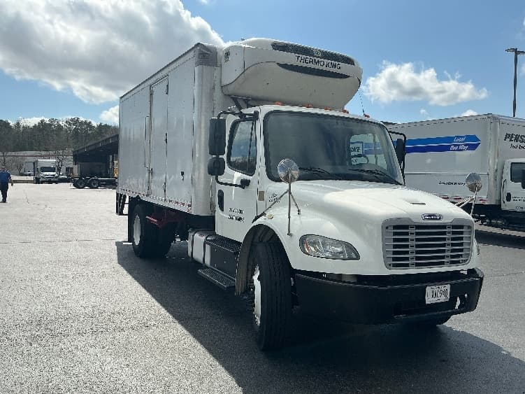 2019 Freightliner M2 106
