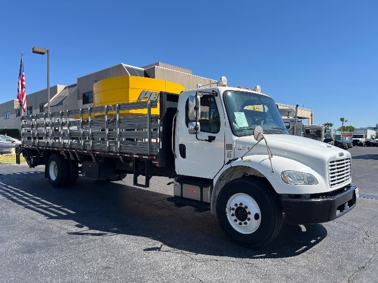 2019 Freightliner M2 106