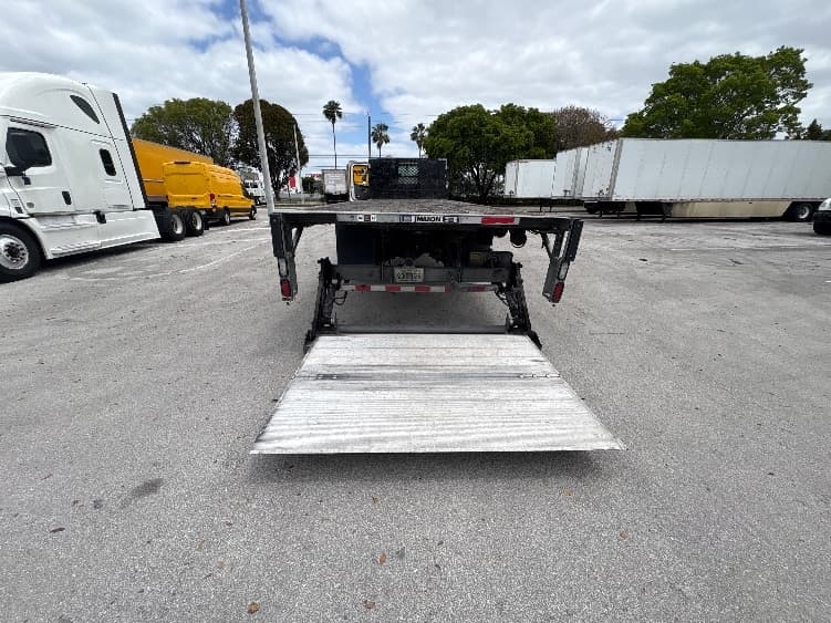 2019 Freightliner M2 106 in Medley, FL — photo 9