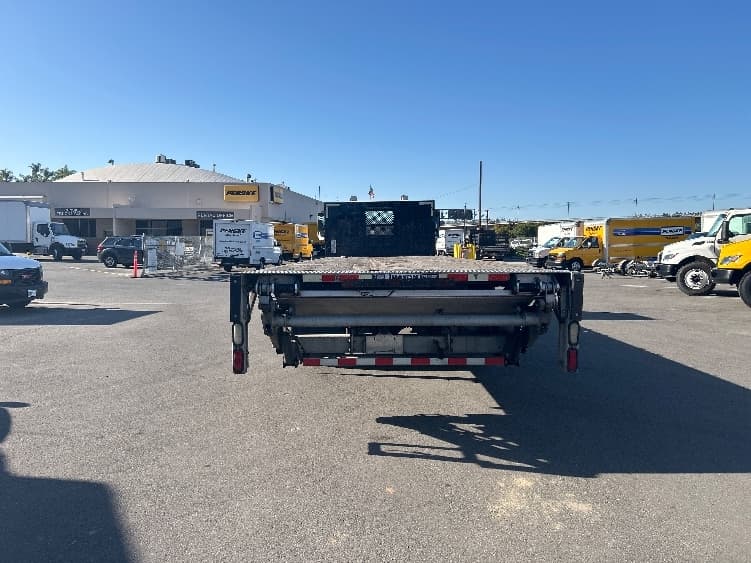 2019 Freightliner M2 106 in Fontana, CA — photo 7