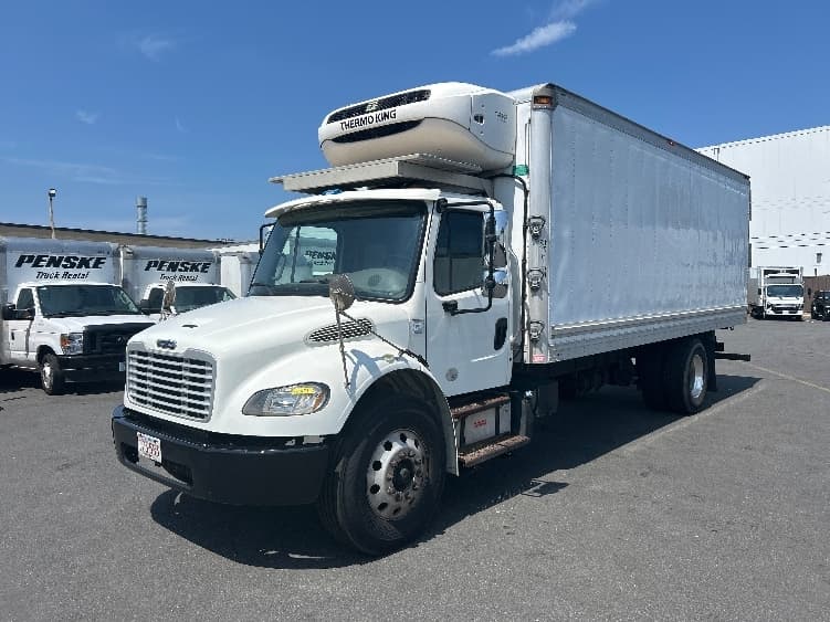 2019 Freightliner M2 106 in Braintree, MA — photo 3