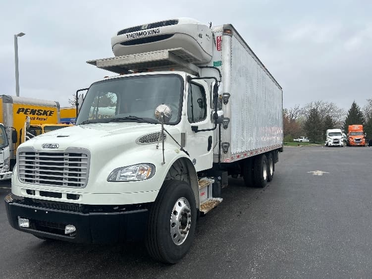 2019 Freightliner M2 106 in Millville, NJ — photo 3