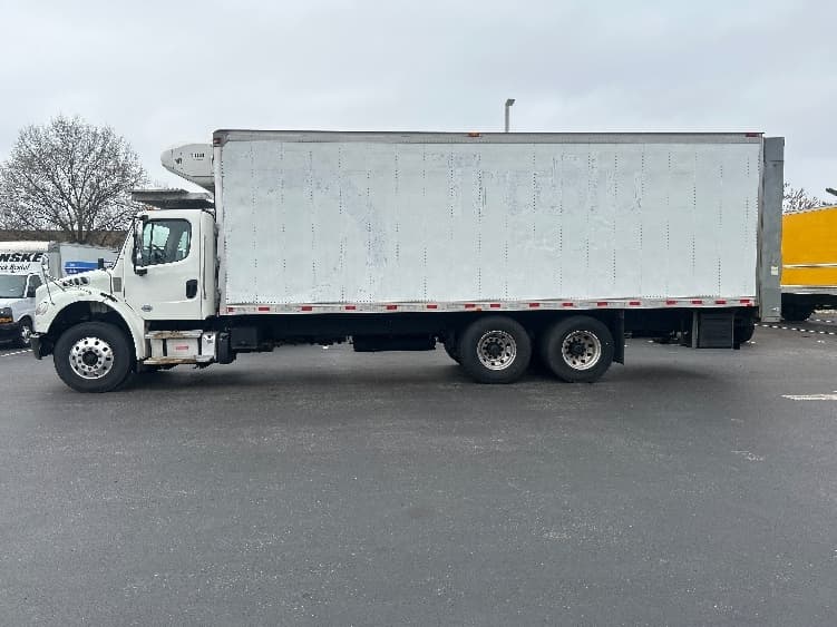 2019 Freightliner M2 106 in Millville, NJ — photo 4