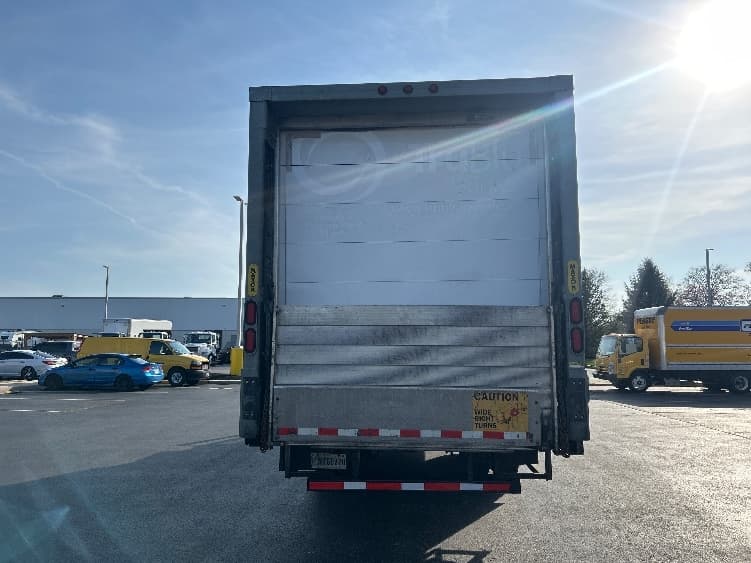 2019 Freightliner M2 106 in Millville, NJ — photo 7